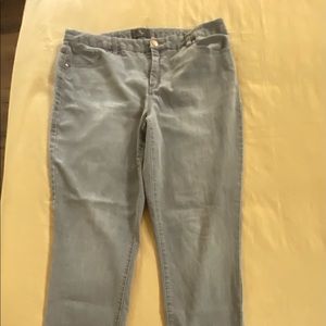 Chico’s So Slimming Denim pant Size 2.5